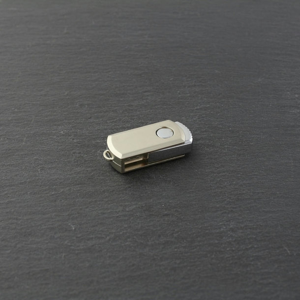 EM10 USB 2.0 A 64 MB Silber