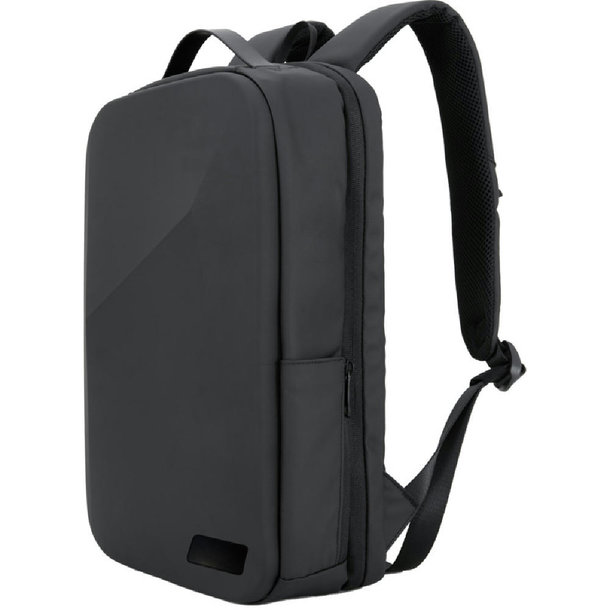 SCX.design L12  Shield Rucksack mit eingebauter 10.000 mAh Powerbank und 3-in-1 Ladekabel