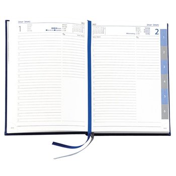 Buchkalender "Daily Chefkalender Register INT" mit Monatsregisterstanzung, im Format 14,5 x 20,5 cm, 416 Seiten, grau/blau, Decke Balacron schwarz